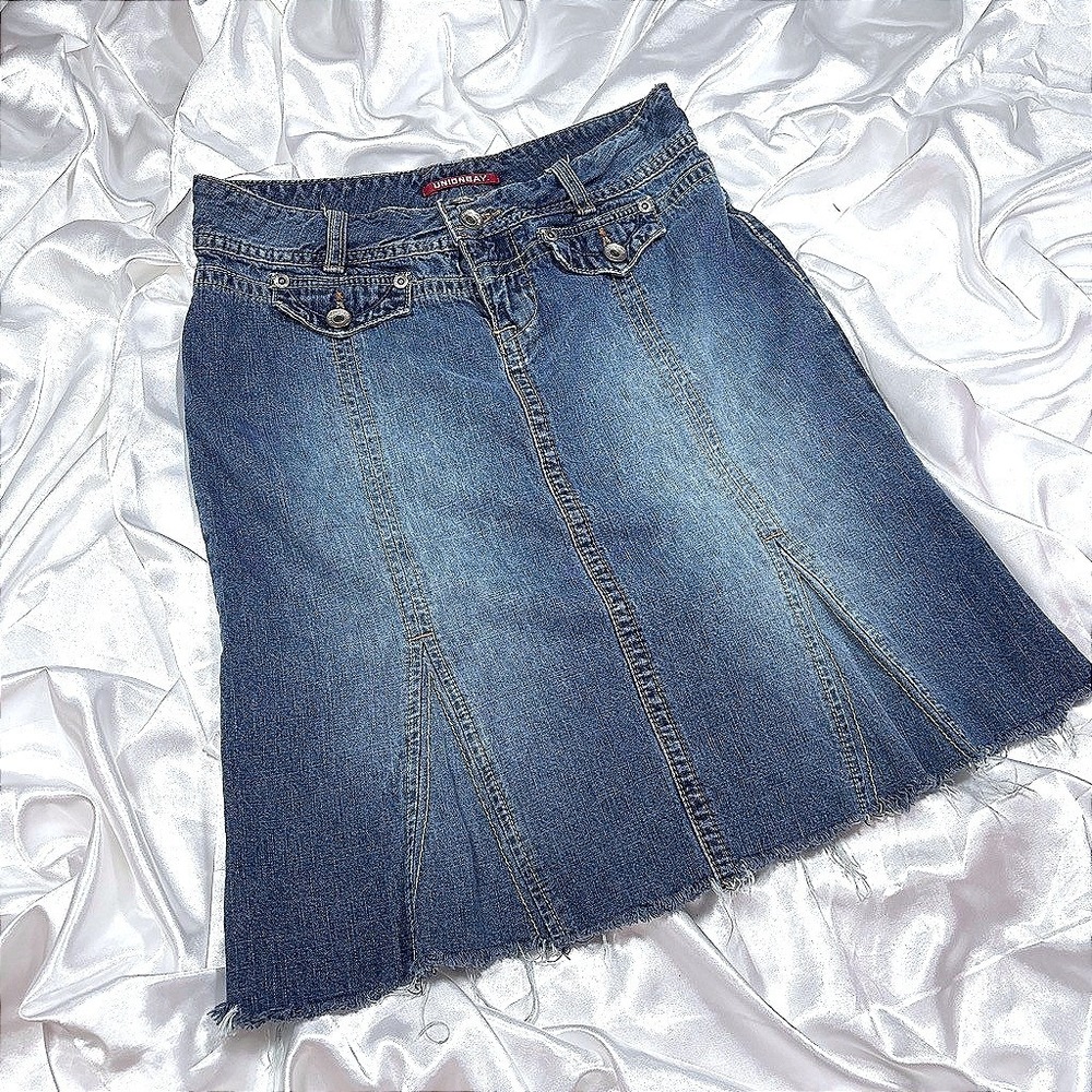 y2k vintage Unionbay Denim Skirt Blue Frayed Hem Multi-Pocket Mini